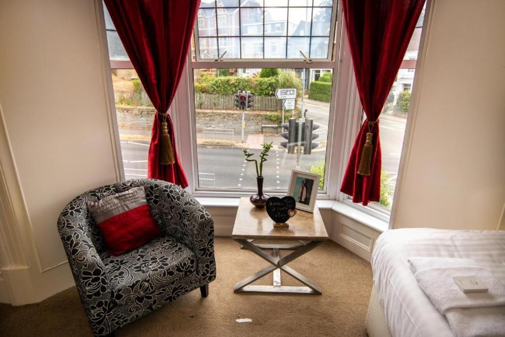 The Alexander - By Tifa Stays Swansea Exterior foto