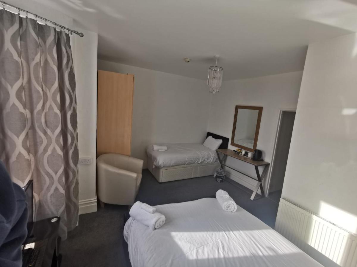 The Alexander - By Tifa Stays Swansea Exterior foto